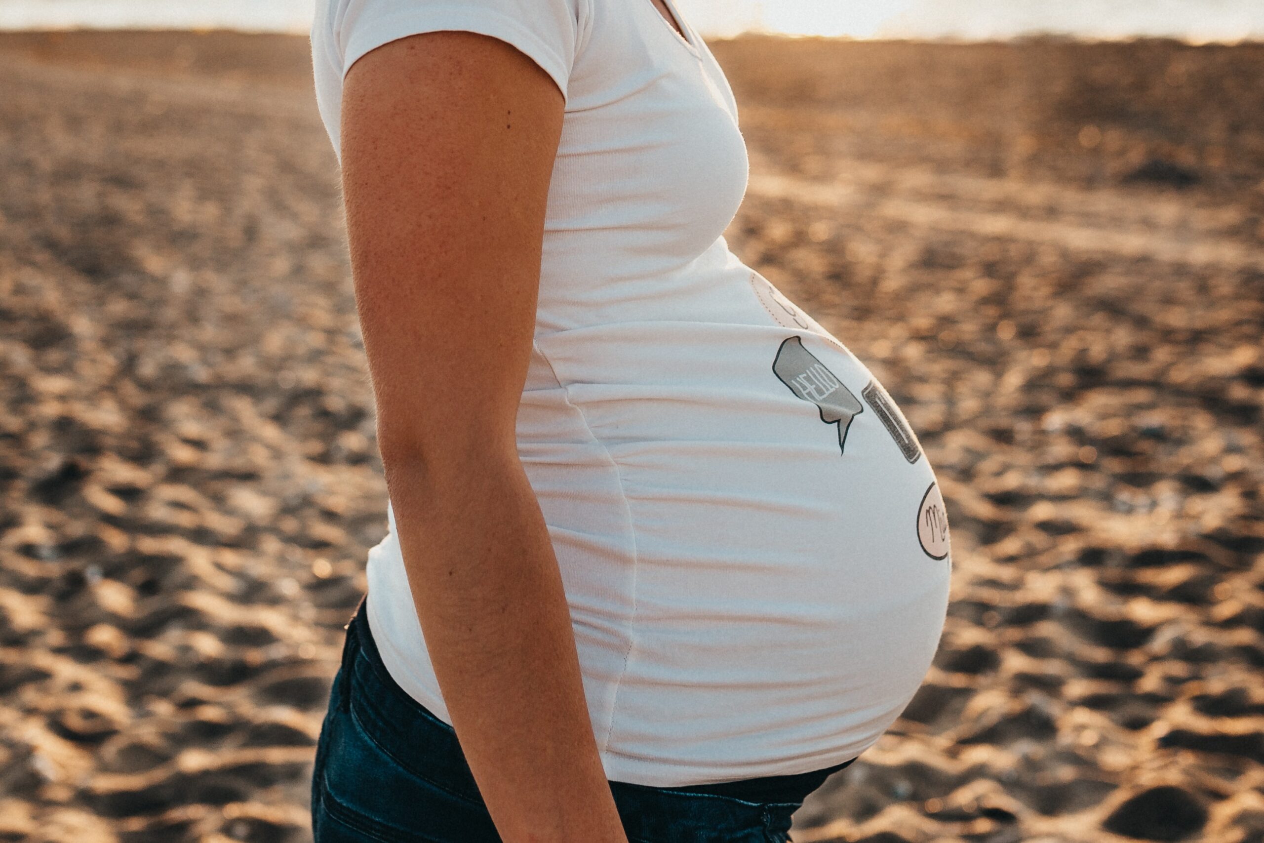 Kramp in je kuit tijdens de zwangerschap: hoe komt het en wat kun je ertegen doen?