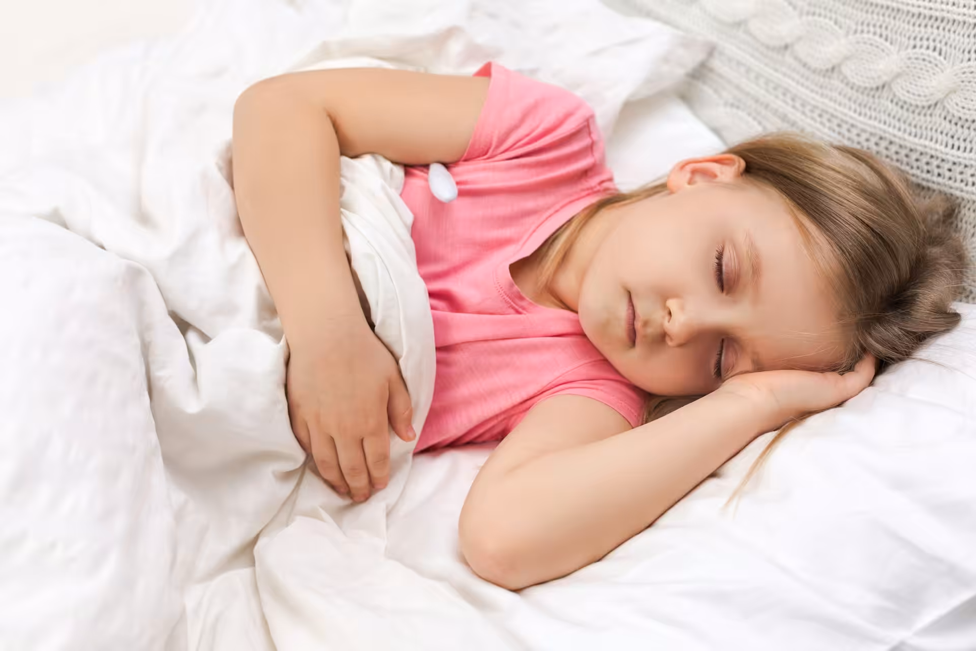 Bij papa en mama in bed slapen